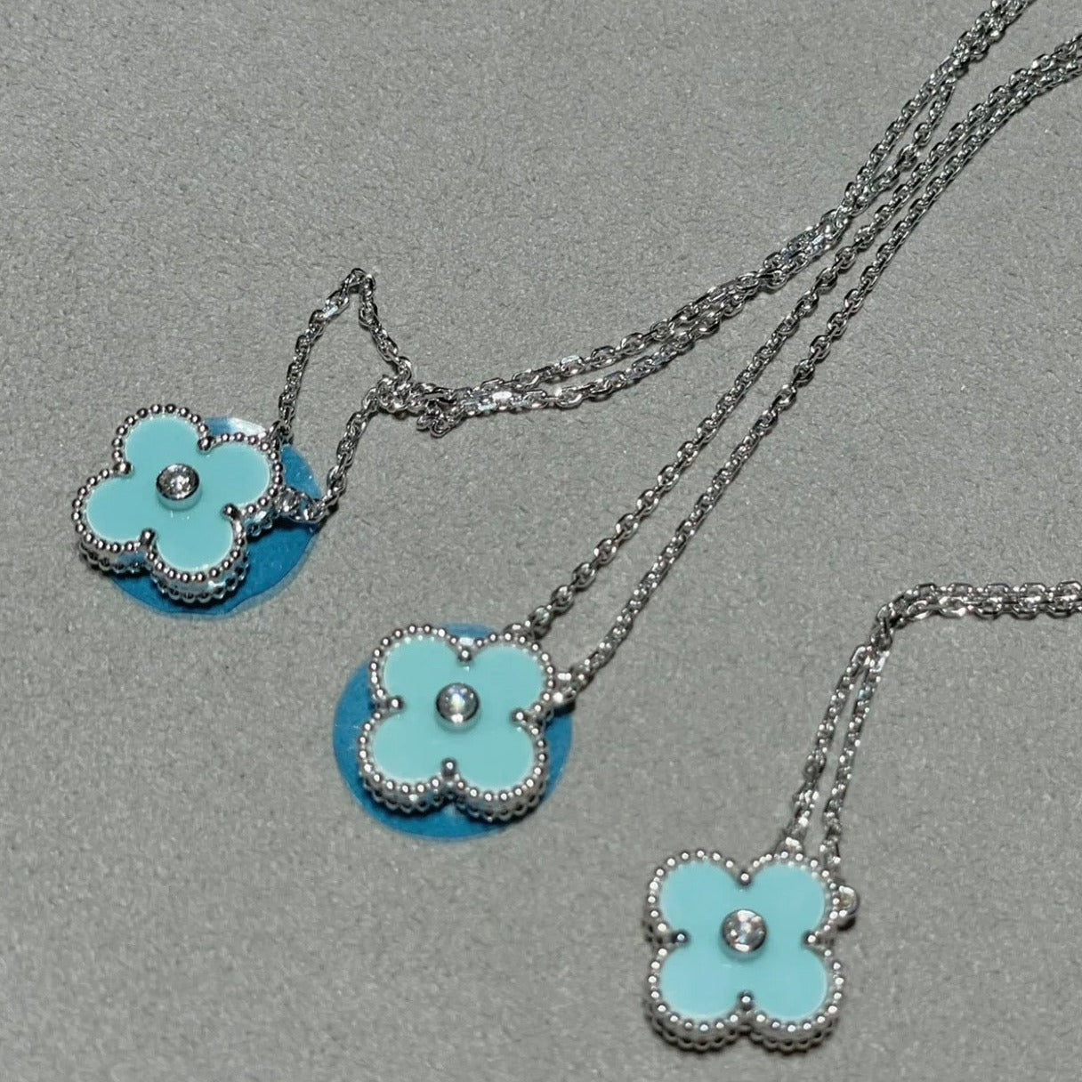 [Elitejewels]CLOVER 1 DIAMOND LIGHT BLUE SILVER NECKLACE