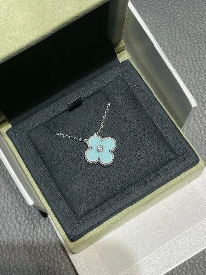 [Elitejewels]CLOVER 1 DIAMOND LIGHT BLUE SILVER NECKLACE