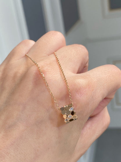 [Elitejewels]BEE LOVE DIAMOND NECKLACE