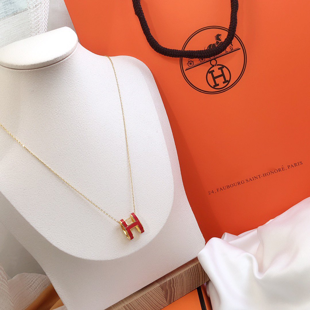 [Elitejewels]HM CLIC RED ENAMEL GOLD NECKLACE