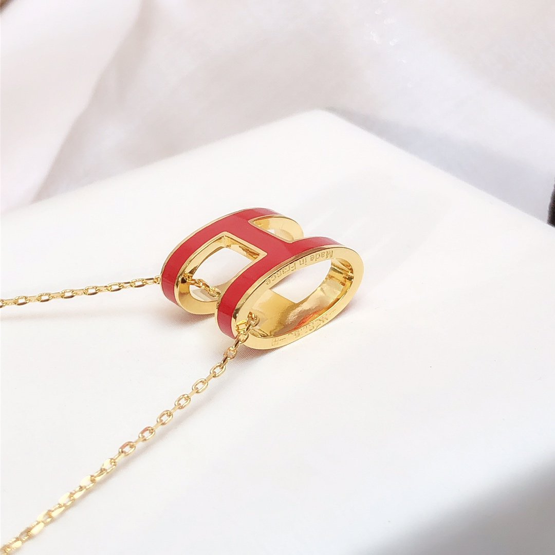 [Elitejewels]HM CLIC RED ENAMEL GOLD NECKLACE