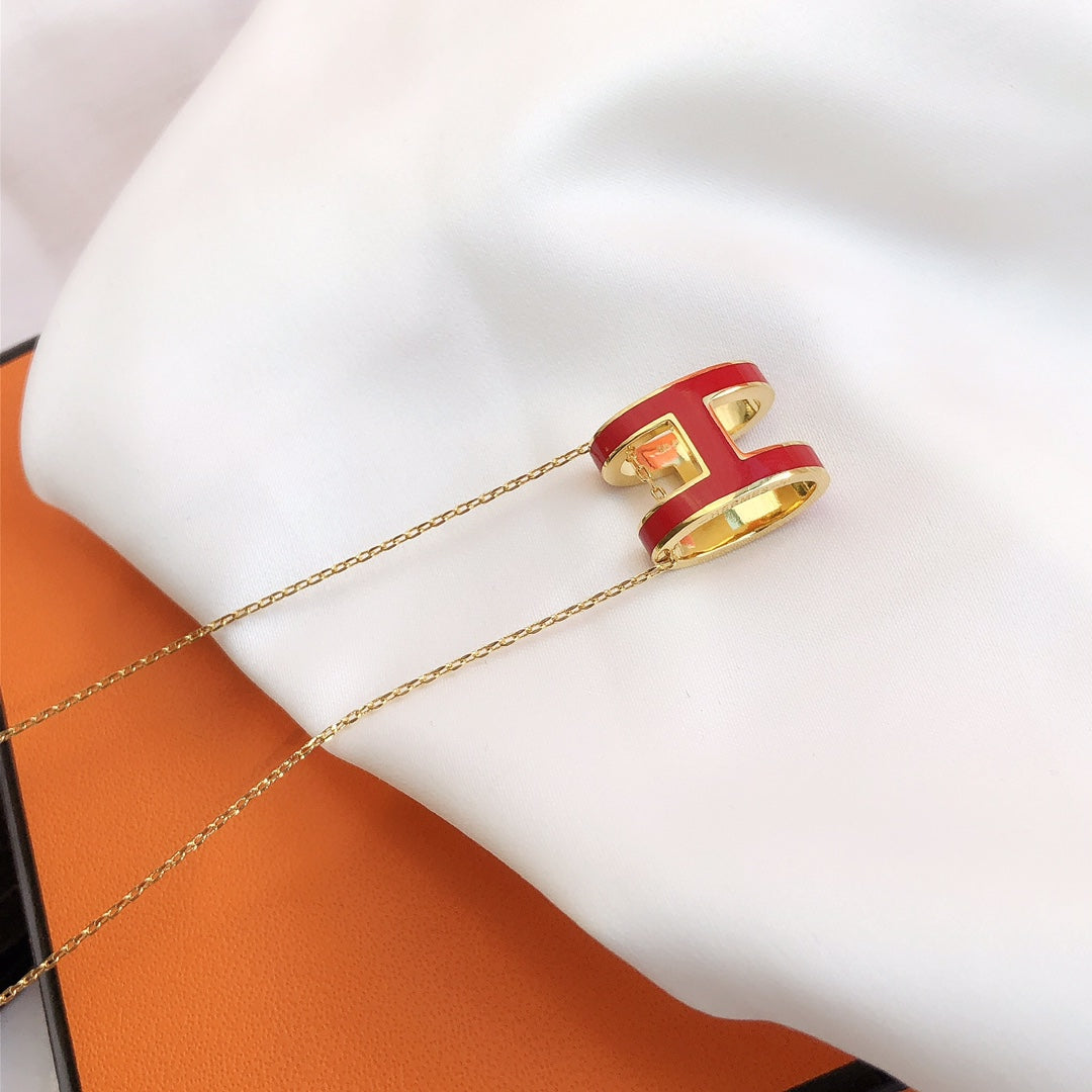 [Elitejewels]HM CLIC RED ENAMEL GOLD NECKLACE