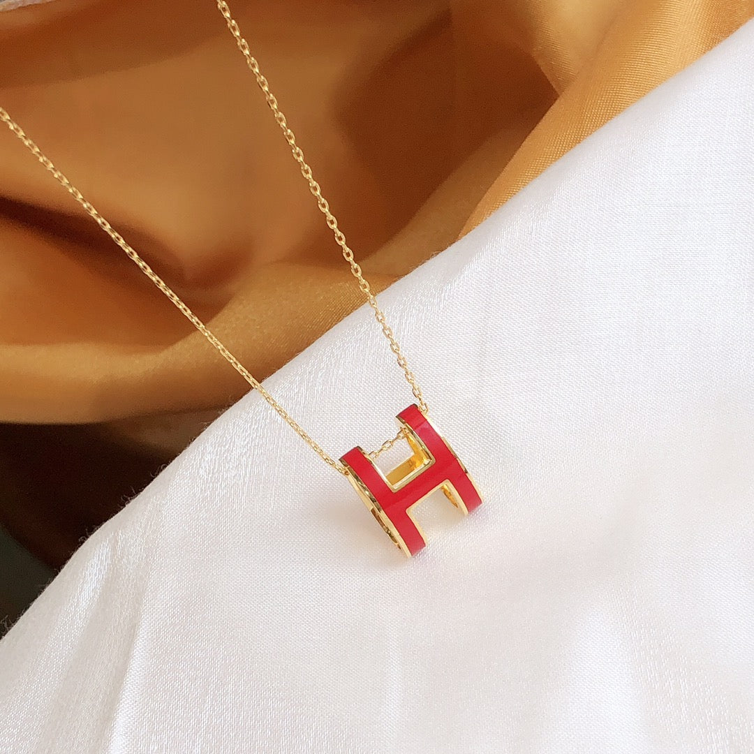 [Elitejewels]HM CLIC RED ENAMEL GOLD NECKLACE