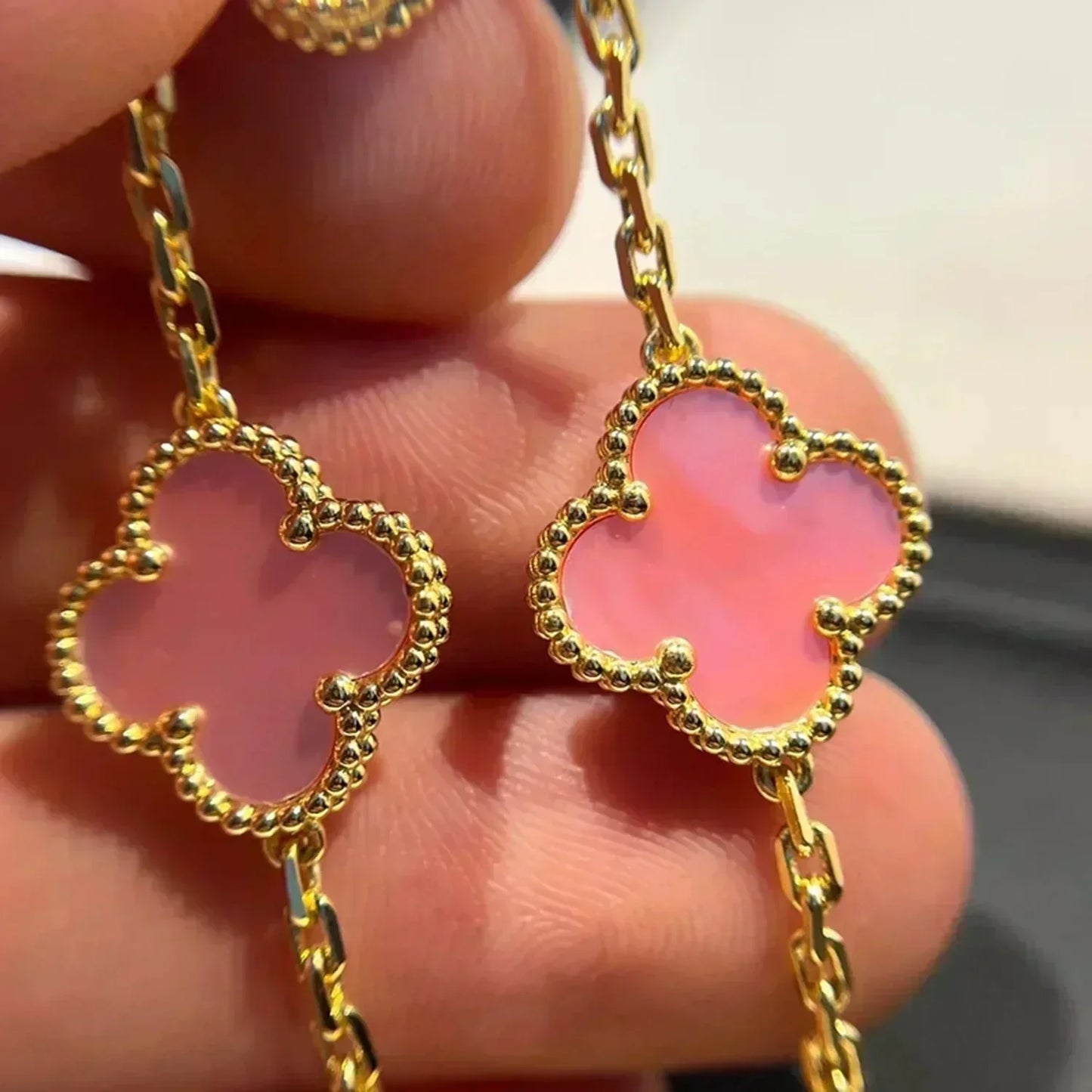 [Elitejewels]CLOVER 5 PINK MOP BRACELET