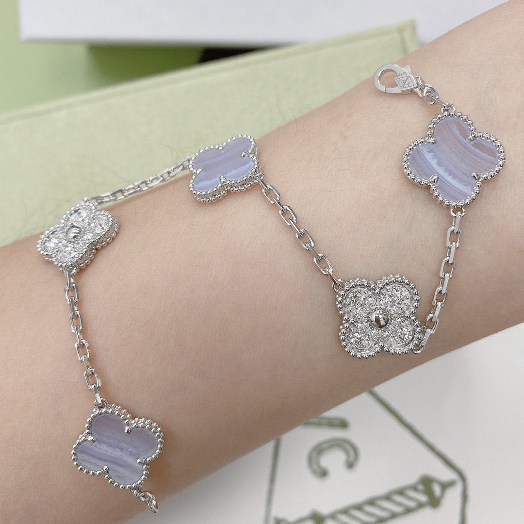 [Elitejewels]CLOVER  5 MOTIF DIAMOND PURPLE CHALCEDONY BRACELET SILVER