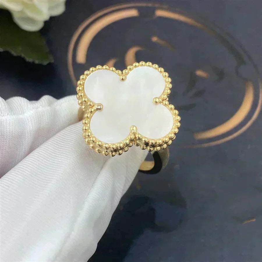 [Elitejewels]CLOVER WHITE MOP RING