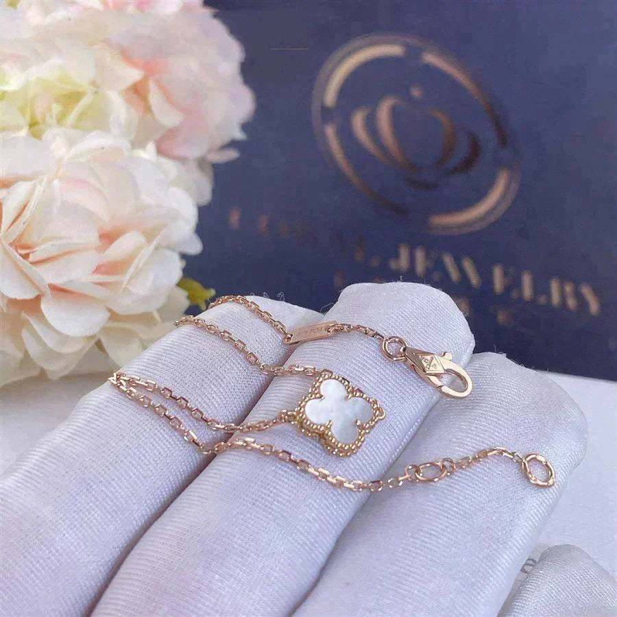 [Elitejewels]CLOVER WHITE MOP SINGLE FLOWER BRACELET