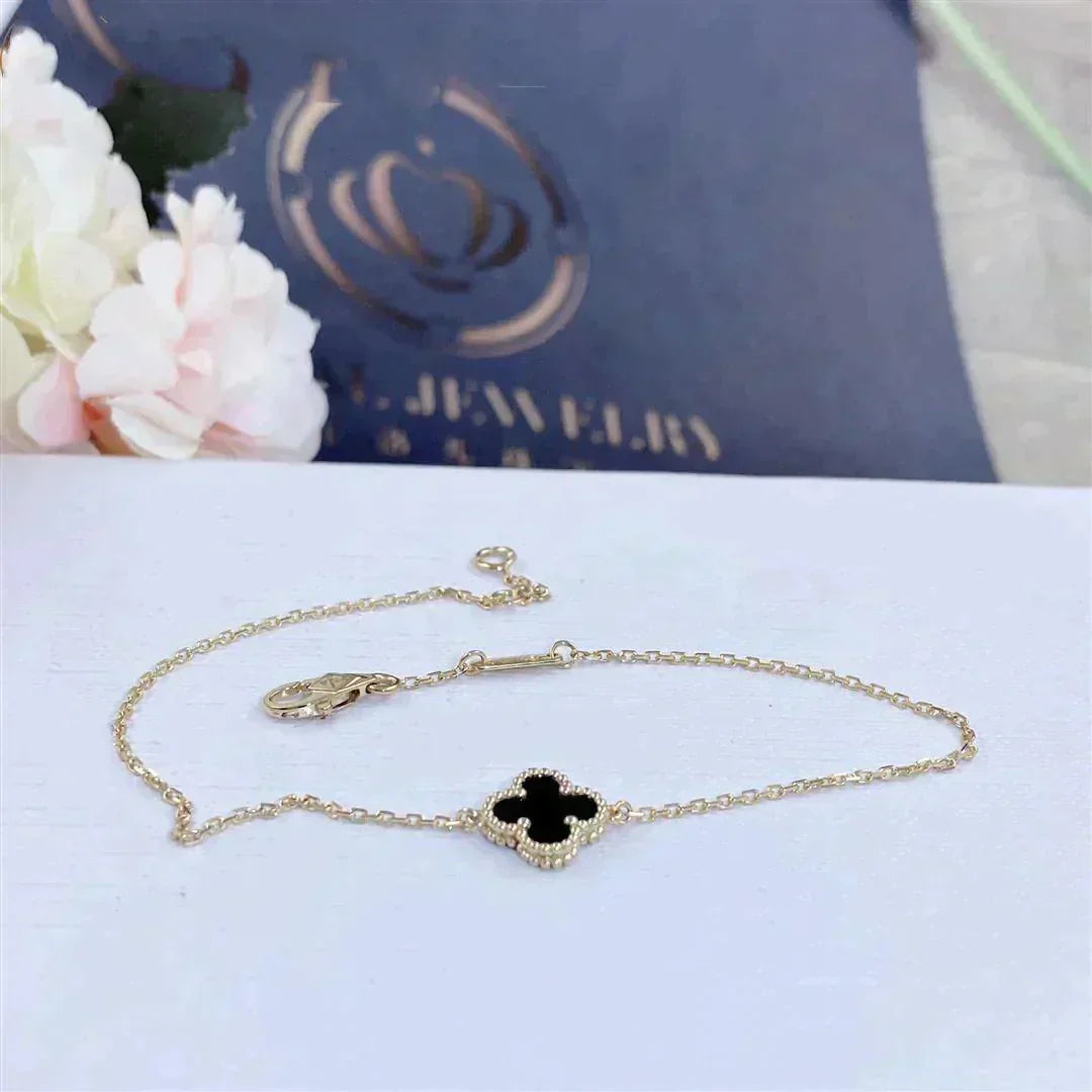 [Elitejewels]CLOVER ONYX SINGLE FLOWER BRACELET