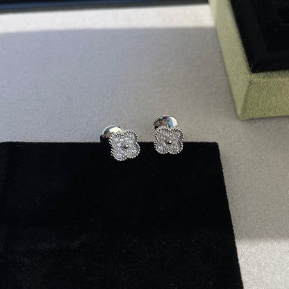 [Elitejewels]CLOVER MINI DIAMOND STUD EARRINGS