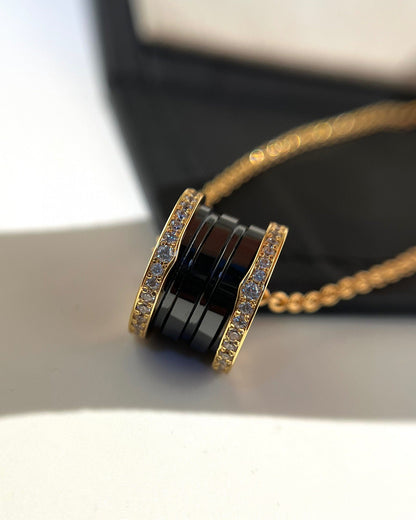 [Elitejewels]ZERO 1 BLACK CERAMIC DIAMOND PINK GOLD NECKLACE