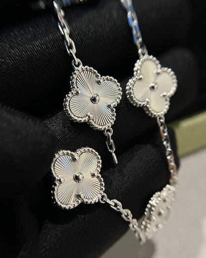 [Elitejewels]CLOVER SILVER 5 MOTIFS BRACELET