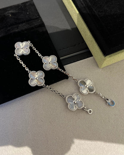 [Elitejewels]CLOVER SILVER 5 MOTIFS BRACELET